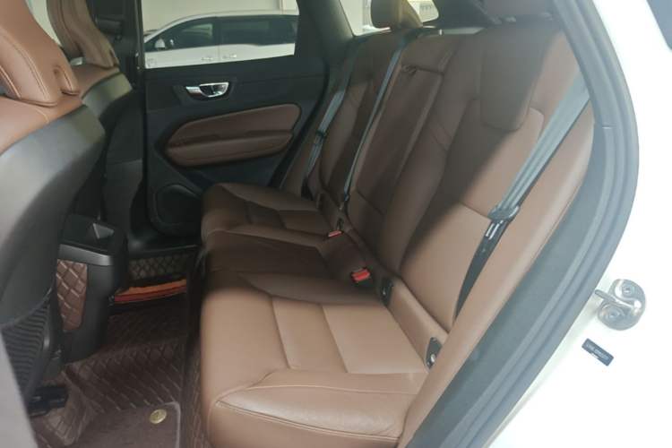 Used Volvo XC60 2023 B5 4x4 Smart Luxury Edition Left Rear Seat