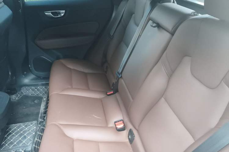 Used Volvo XC60 2023 B5 4x4 Smart Luxury Edition Left Rear Seat