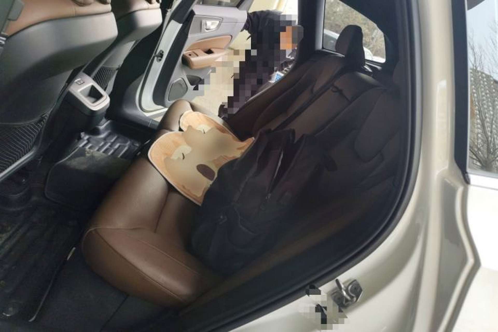 Used Volvo XC60 2023 B5 4x4 Smart Luxury Edition Left Rear Seat