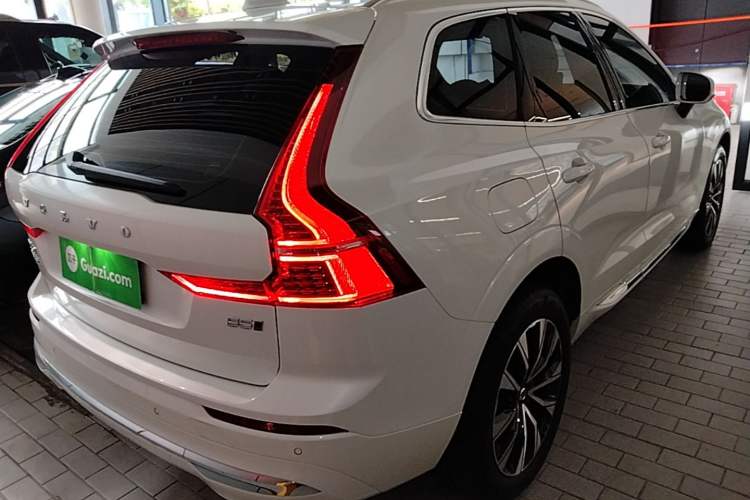 Used Volvo XC60 2023 B5 4x4 Smart Luxury Edition Rear