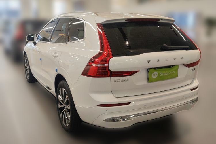 Used Volvo XC60 2023 B5 4x4 Smart Luxury Edition Rear Left 45 Deg