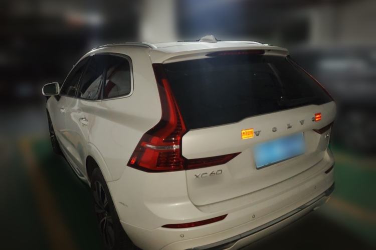 Used Volvo XC60 2023 B5 4x4 Smart Luxury Edition Rear Left 45 Deg