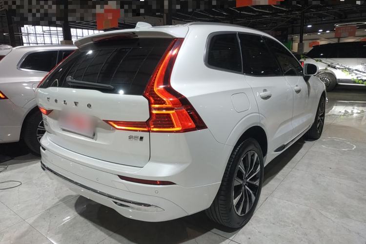 Used Volvo XC60 2023 B5 4x4 Smart Luxury Edition Rear Right 45 Deg