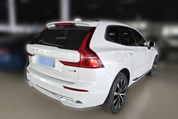 Used Volvo XC60 2023 B5 4x4 Smart Luxury Edition Rear Right 45 Deg