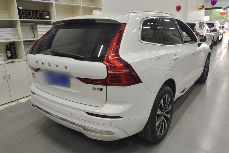 Used Volvo XC60 2023 B5 4x4 Smart Luxury Edition Rear Right 45 Deg