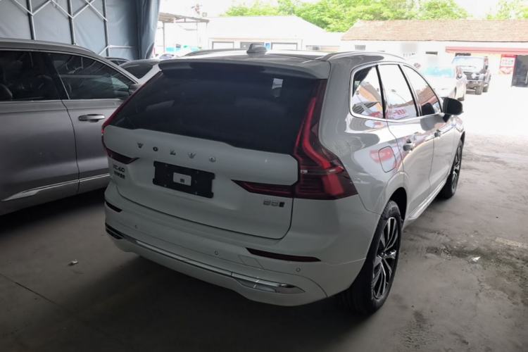 Used Volvo XC60 2023 B5 4x4 Smart Luxury Edition Rear Right 45 Deg