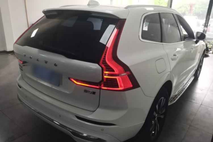Used Volvo XC60 2023 B5 4x4 Smart Luxury Edition Rear Right 45 Deg
