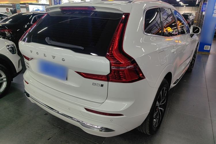 Used Volvo XC60 2023 B5 4x4 Smart Luxury Edition Rear Right 45 Deg