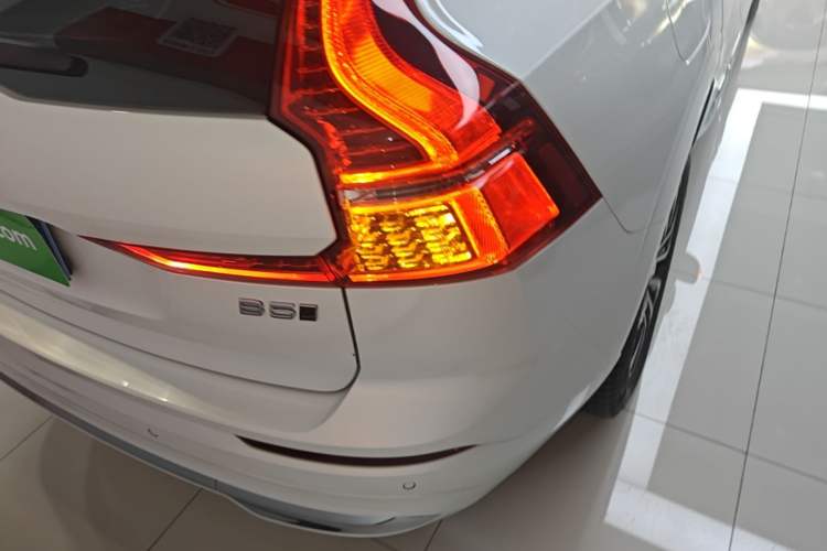 Used Volvo XC60 2023 B5 4x4 Smart Luxury Edition Right Rear Taillight