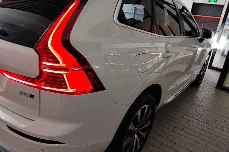 Used Volvo XC60 2023 B5 4x4 Smart Luxury Edition Right Rear Taillight