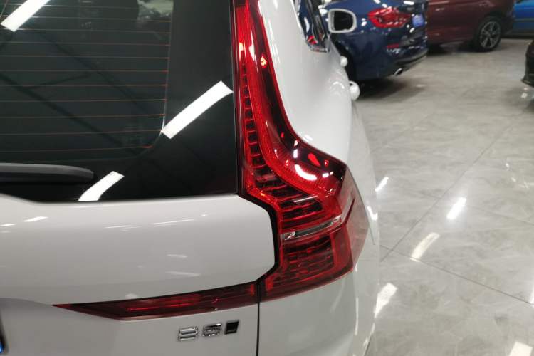Used Volvo XC60 2023 B5 4x4 Smart Luxury Edition Right Rear Taillight