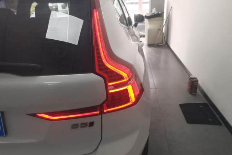 Used Volvo XC60 2023 B5 4x4 Smart Luxury Edition Right Rear Taillight