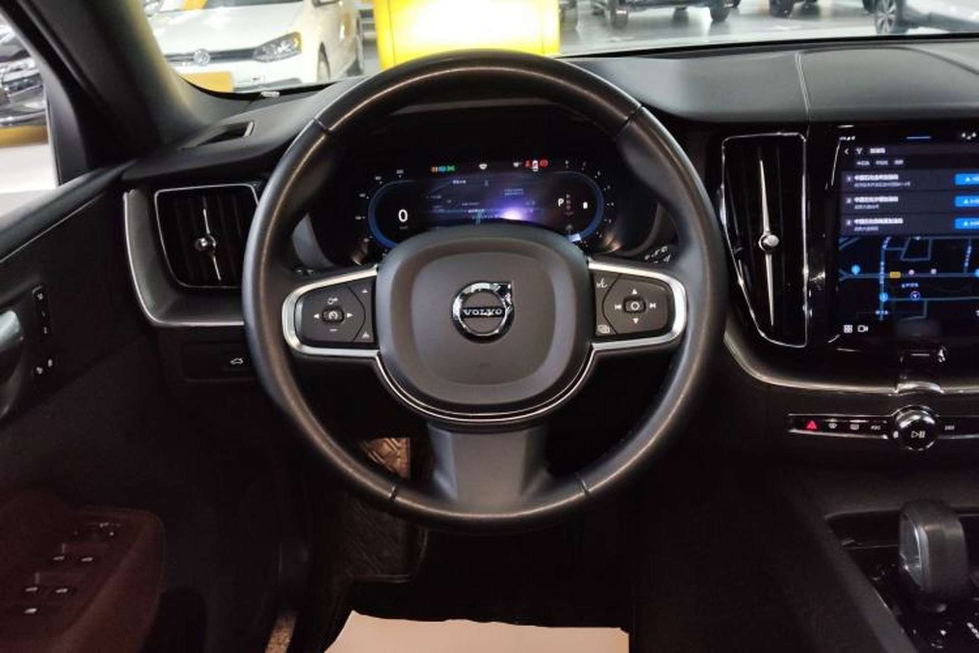 Used Volvo XC60 2023 B5 4x4 Smart Luxury Edition Steering Wheel