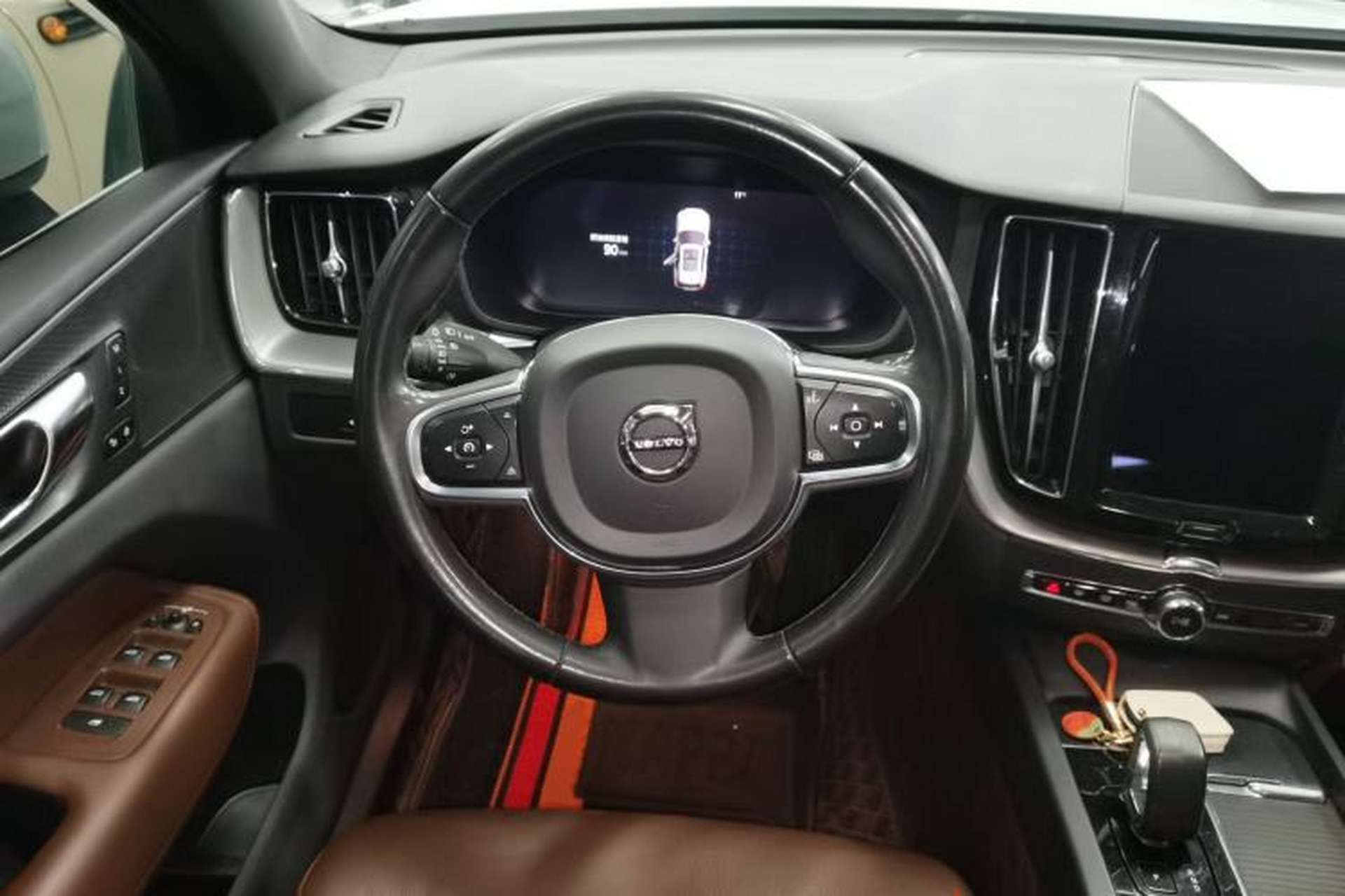 Used Volvo XC60 2023 B5 4x4 Smart Luxury Edition Steering Wheel