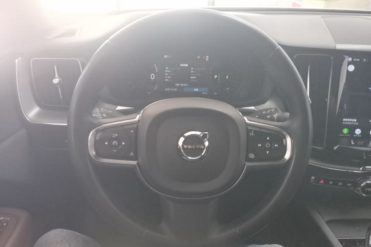 Used Volvo XC60 2023 B5 4x4 Smart Luxury Edition Steering Wheel