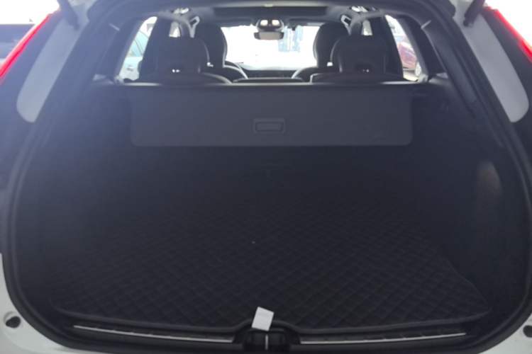 Used Volvo XC60 2023 B5 4x4 Smart Luxury Edition Trunk