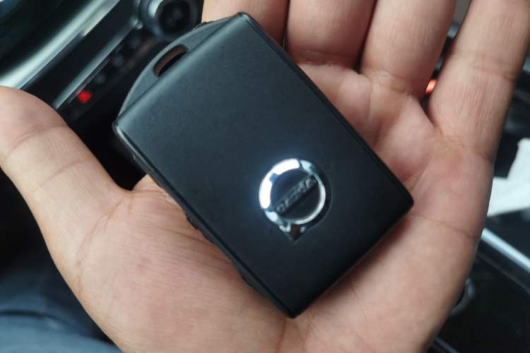 Used Volvo XC60 2023 B5 4x4 Smart Luxury Edition Vehicle Key