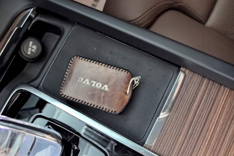 Used Volvo XC60 2023 B5 4x4 Smart Luxury Edition Vehicle Key