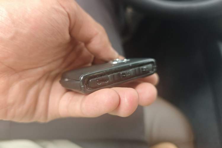 Used Volvo XC60 2023 B5 4x4 Smart Luxury Edition Vehicle Key