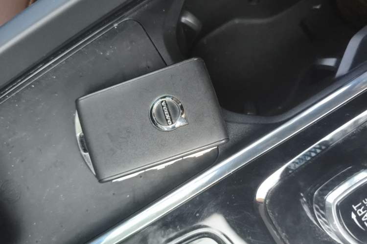 Used Volvo XC60 2023 B5 4x4 Smart Luxury Edition Vehicle Key