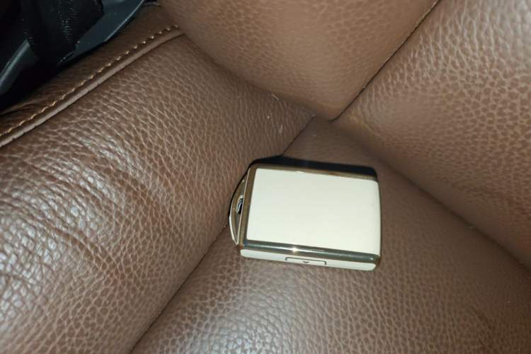 Used Volvo XC60 2023 B5 4x4 Smart Luxury Edition Vehicle Key