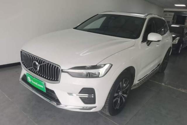 Used Volvo XC60 2023 B5 4x4 Smart Luxury Edition