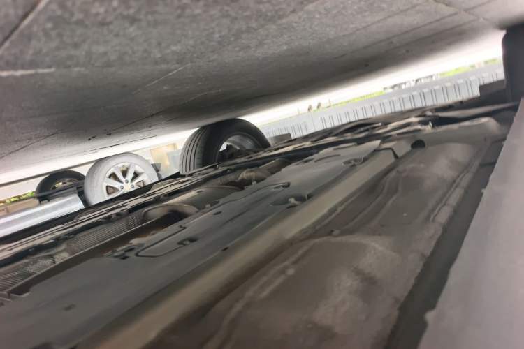 Used Volvo XC60 2023 B5 4x4 Smart Luxury Edition Chassis Front Left