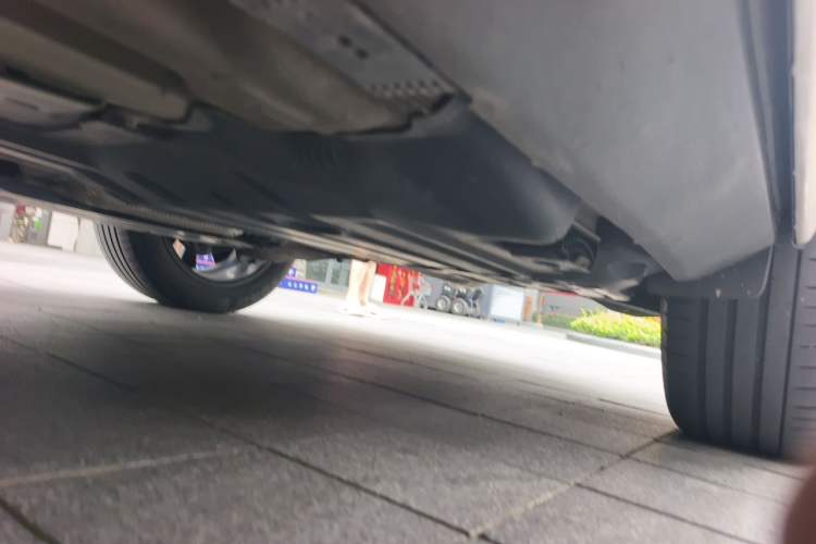 Used Volvo XC60 2023 B5 4x4 Smart Luxury Edition Chassis Rear Left