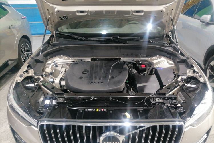 Used Volvo XC60 2023 B5 4x4 Smart Luxury Edition Engine Bay