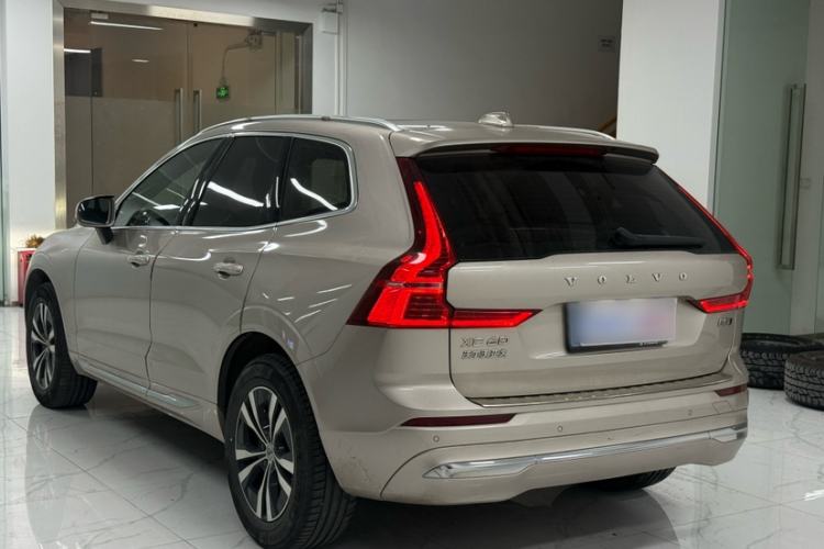 Used Volvo XC60 2023 B5 4x4 Smart Luxury Edition Exterior 1