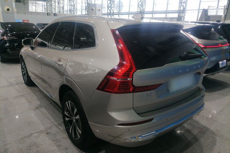 Used Volvo XC60 2023 B5 4x4 Smart Luxury Edition Exterior 2