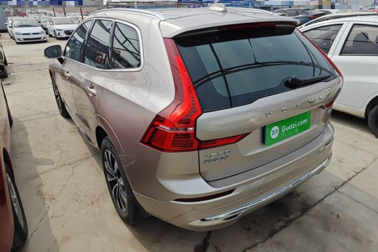 Used Volvo XC60 2023 B5 4x4 Smart Luxury Edition Exterior 2
