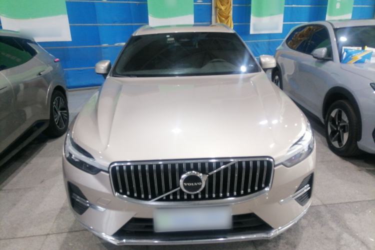 Used Volvo XC60 2023 B5 4x4 Smart Luxury Edition Front