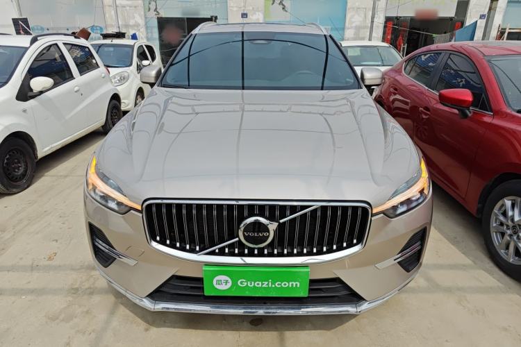 Used Volvo XC60 2023 B5 4x4 Smart Luxury Edition Front