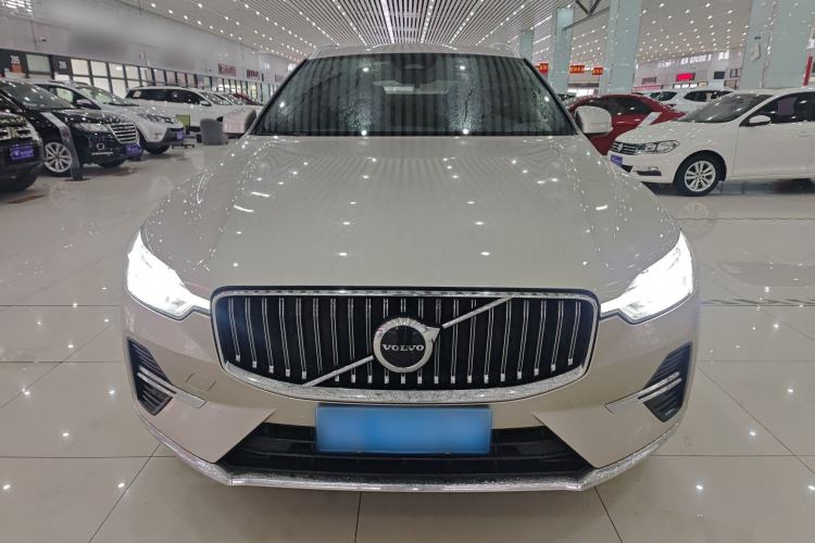 Used Volvo XC60 2023 B5 4x4 Smart Luxury Edition Front
