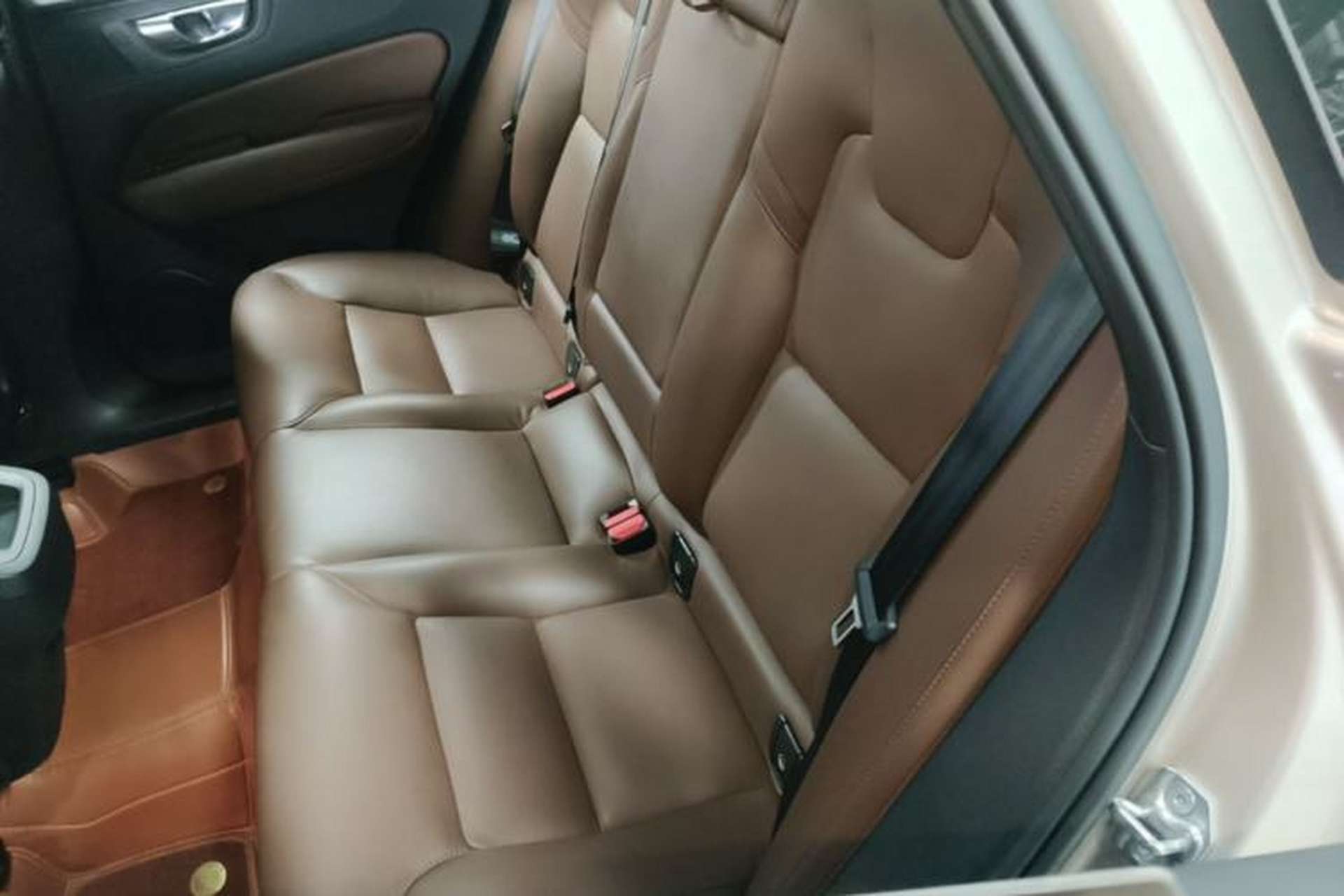 Used Volvo XC60 2023 B5 4x4 Smart Luxury Edition Left Rear Seat