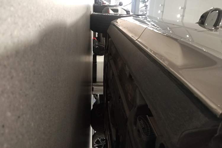 Used Volvo XC60 2023 B5 4x4 Smart Luxury Edition Left Side Sill