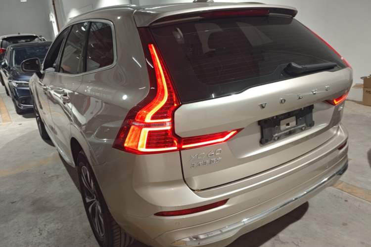 Used Volvo XC60 2023 B5 4x4 Smart Luxury Edition Rear Left 45 Deg