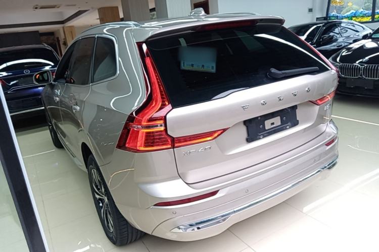 Used Volvo XC60 2023 B5 4x4 Smart Luxury Edition Rear Left 45 Deg