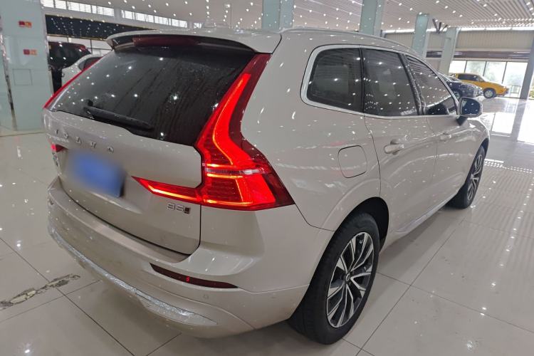 Used Volvo XC60 2023 B5 4x4 Smart Luxury Edition Rear Right 45 Deg