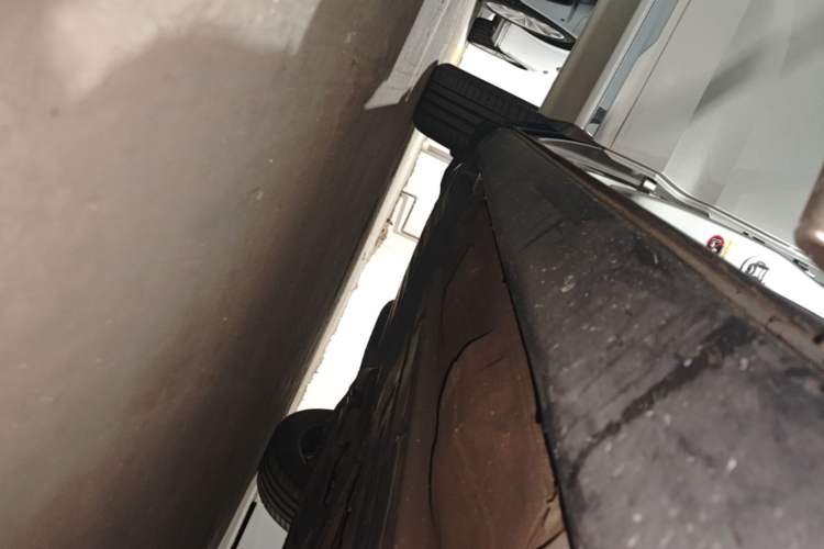 Used Volvo XC60 2023 B5 4x4 Smart Luxury Edition Right Side Sill