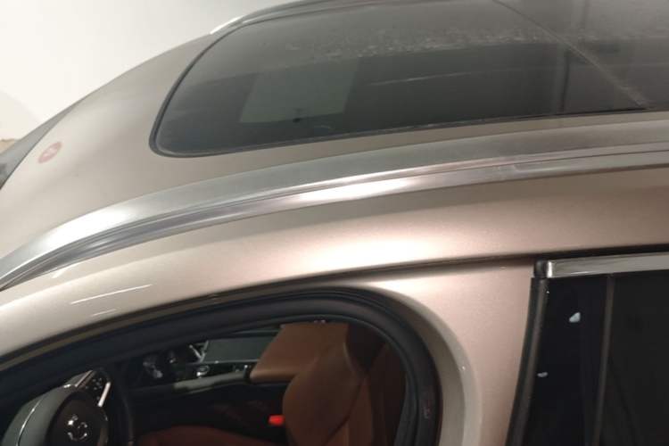Used Volvo XC60 2023 B5 4x4 Smart Luxury Edition Roof
