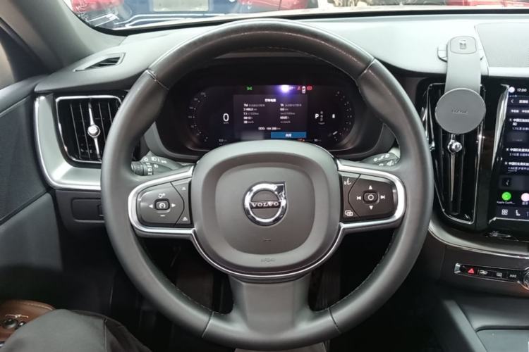 Used Volvo XC60 2023 B5 4x4 Smart Luxury Edition Steering Wheel