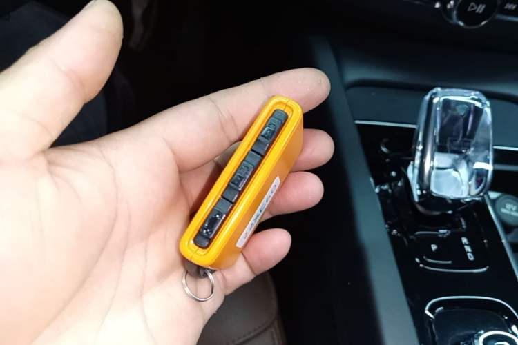 Used Volvo XC60 2023 B5 4x4 Smart Luxury Edition Vehicle Key