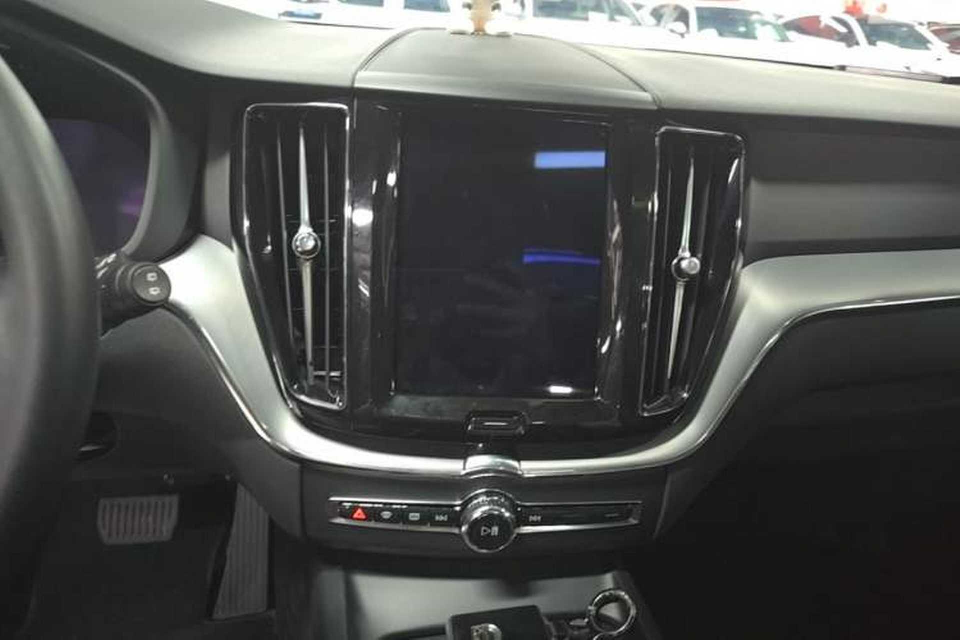 Used Volvo XC60 2024 B5 4x4 Smart Luxury Edition Audio And AC Panel
