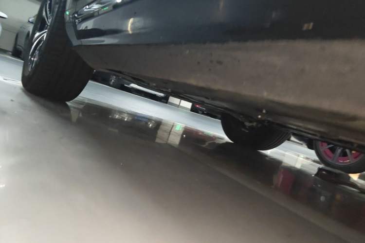 Used Volvo XC60 2024 B5 4x4 Smart Luxury Edition Chassis Front Left