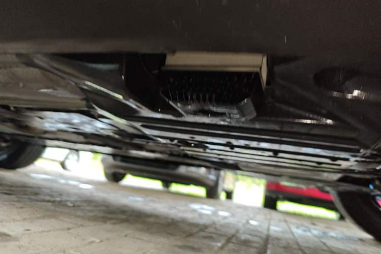 Used Volvo XC60 2024 B5 4x4 Smart Luxury Edition Chassis Rear Left