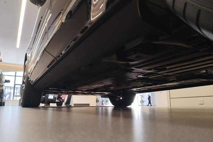 Used Volvo XC60 2024 B5 4x4 Smart Luxury Edition Chassis Rear Left