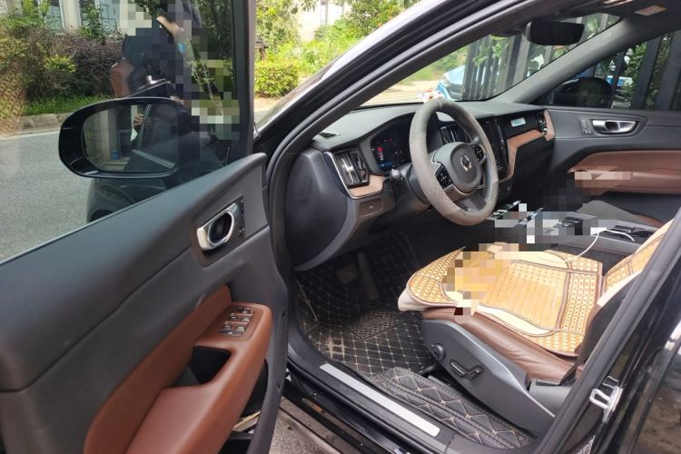 Used Volvo XC60 2024 B5 4x4 Smart Luxury Edition Driver Seat