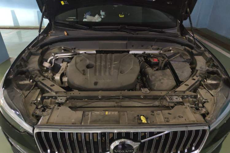 Used Volvo XC60 2024 B5 4x4 Smart Luxury Edition Engine Bay